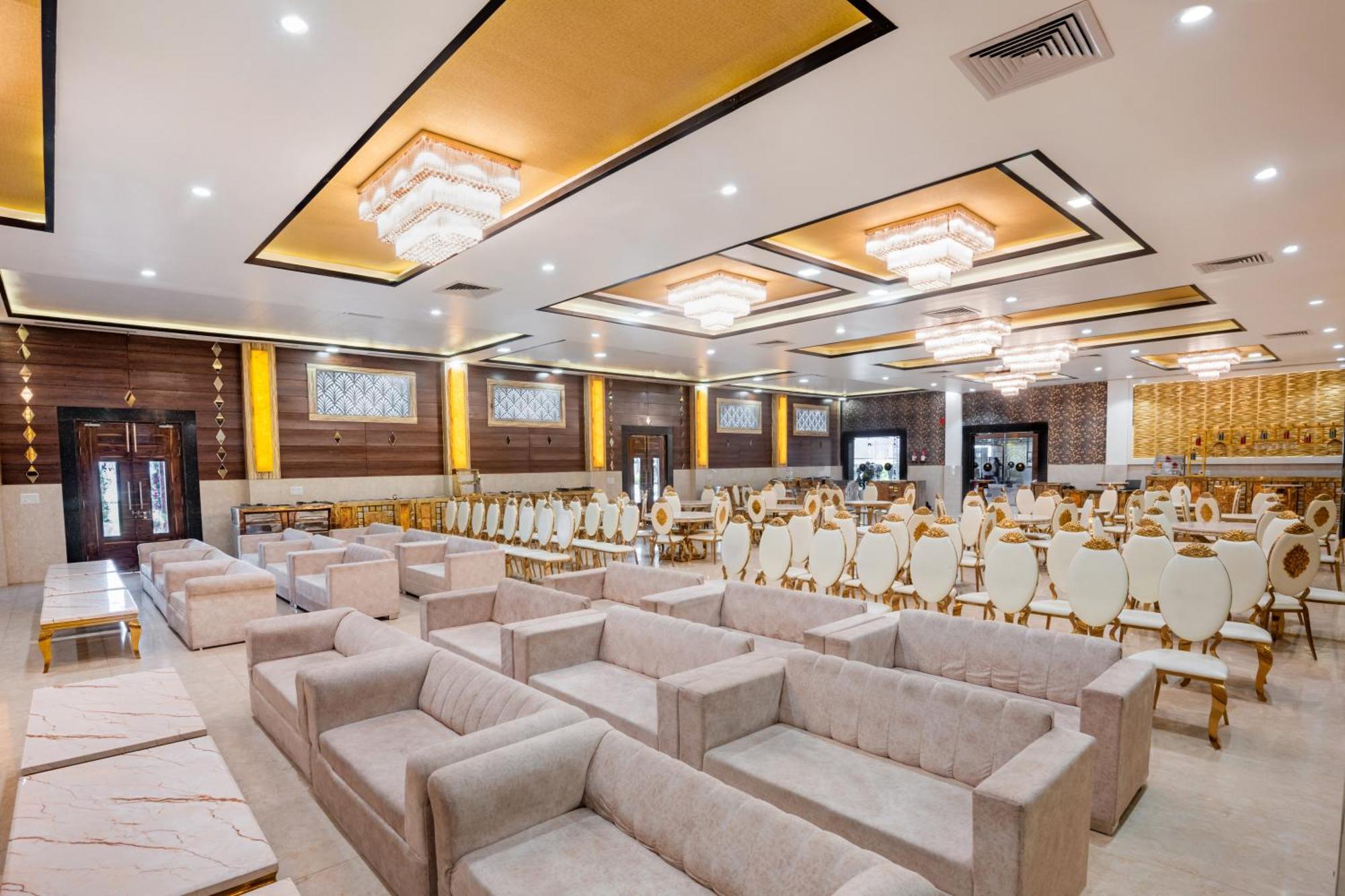Hotel Vasdaa Grand 데라둔 외부 사진