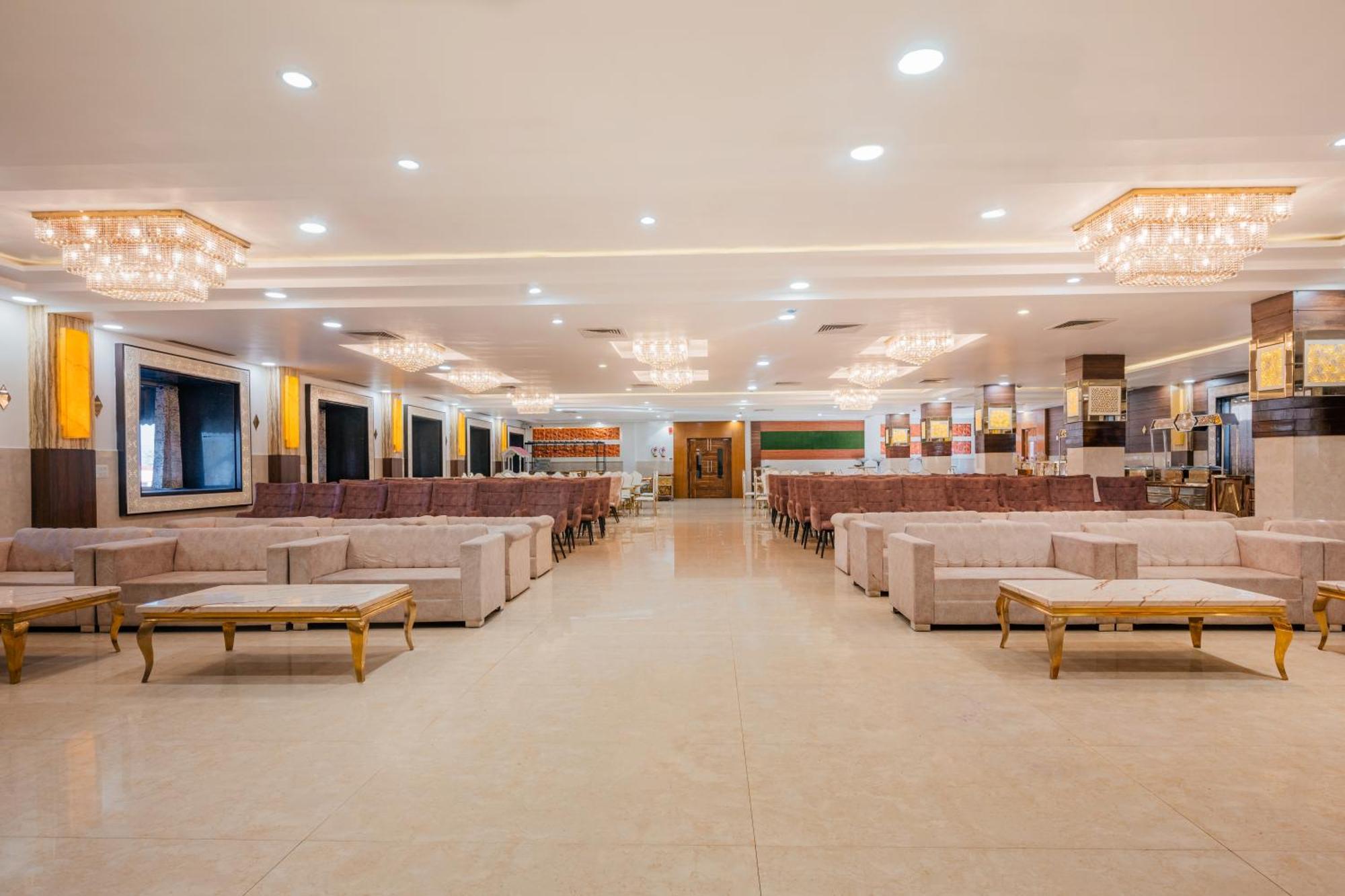 Hotel Vasdaa Grand 데라둔 외부 사진
