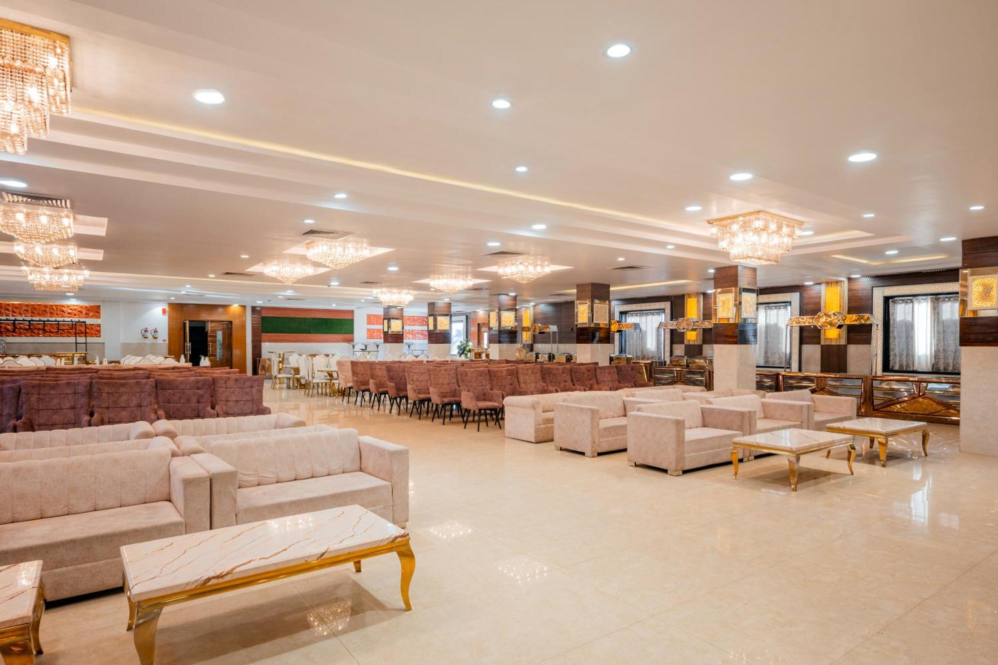 Hotel Vasdaa Grand 데라둔 외부 사진