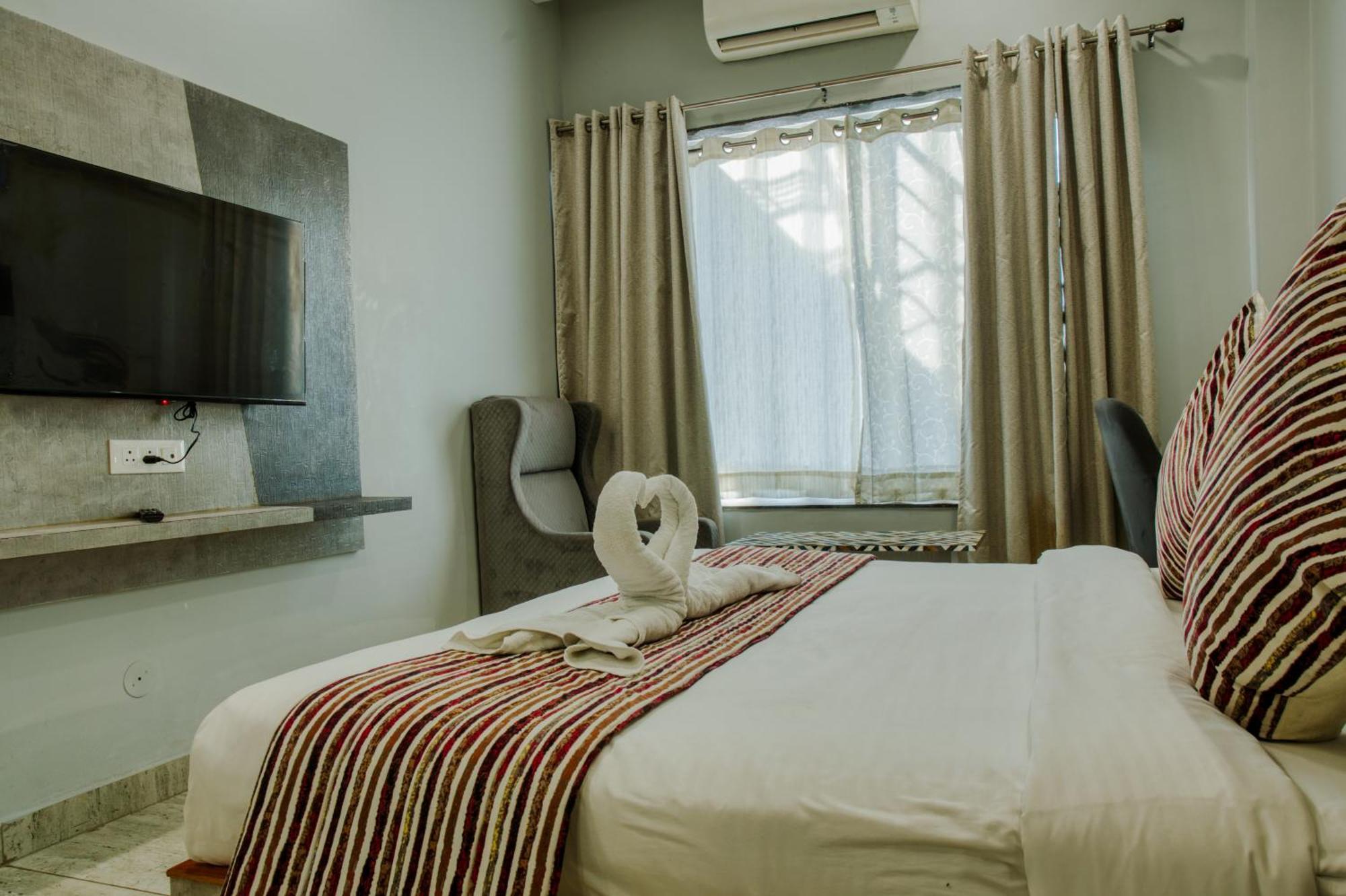 Hotel Vasdaa Grand 데라둔 외부 사진